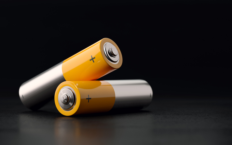 Sebagian besar kadmium dunia ditemukan dalam baterai Ni-Cd.