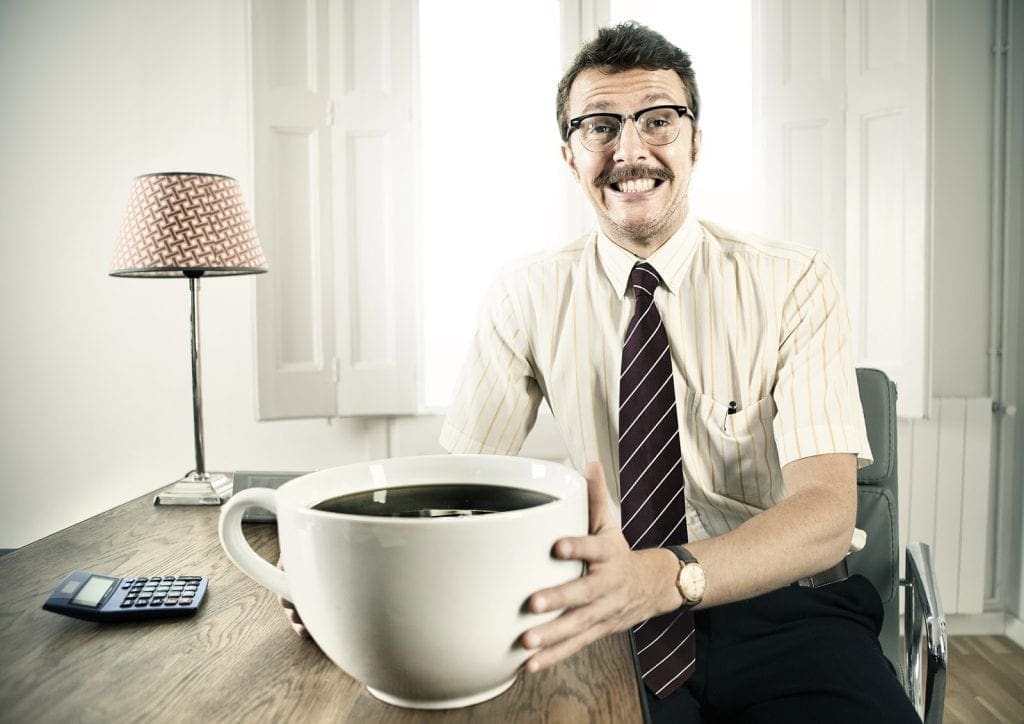 Plus s'il vous plaît: la caféine vous donne un petit coup de pouce et est une drogue légale facilement absorbée par le corps