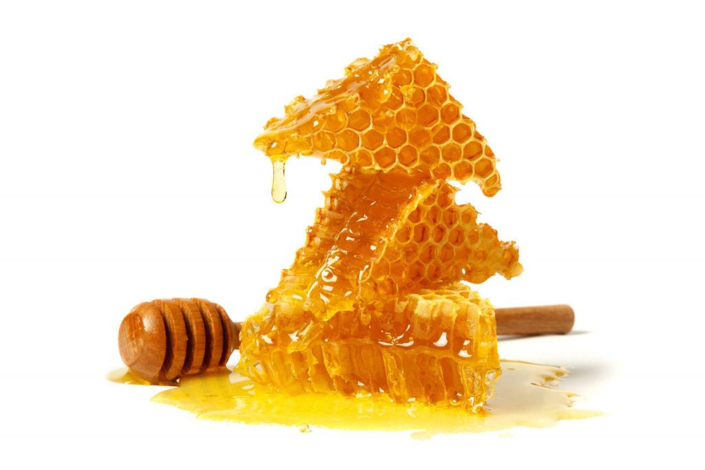 A volte il miele viene servito con la sua controparte a nido d'ape.