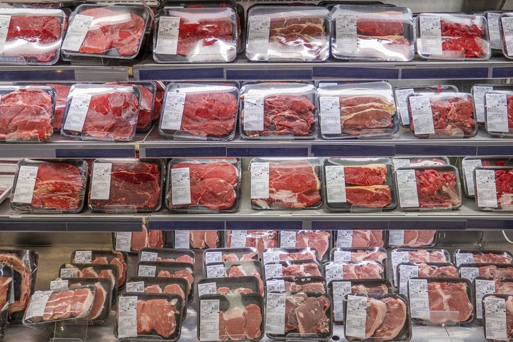 Perdebatan berlanjut tentang apakah penambahan karbon monoksida ke daging kemasan berpotensi beracun bagi konsumen