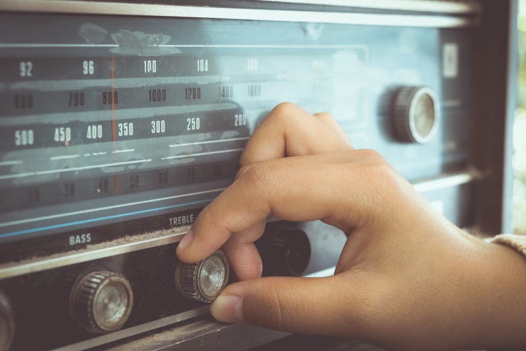 A frequência é uma medida de quantas vezes uma onda oscila